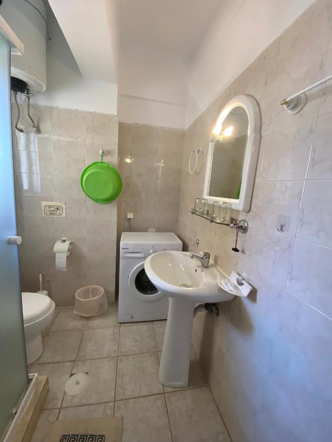 Mariangela Apartments Ліксурі Екстер'єр фото