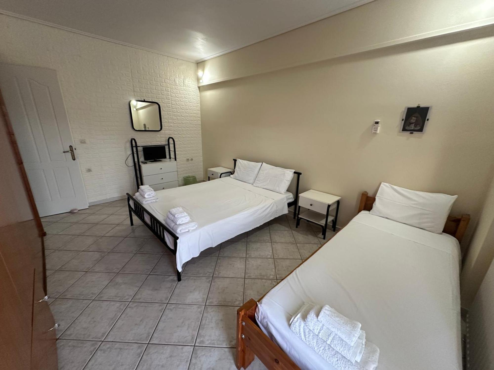 Mariangela Apartments Ліксурі Екстер'єр фото